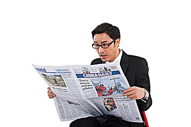 女班长去体罚室里光着屁股被打｜“尘封体罚史：女班长裸体惩罚，反思教育尊严与法律边界”-4