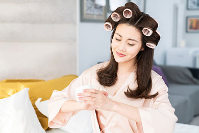 看美女裸体  免费软件｜探索“裸体秀”软件：娱乐与风险并存的价值之谜-5