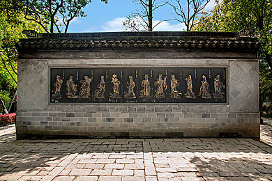 体育生自愿脱裤子摸J｜“校园体育风波：脱裤摸触事件引发社会反思，青少年身心健康成焦点”-3