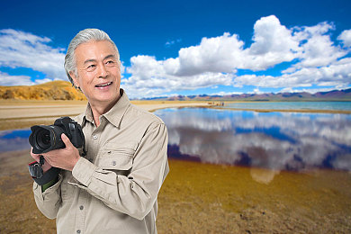 迪达拉的手放在小南的脸部｜火影温馨瞬间：迪达拉与小南深情互动之旅-2