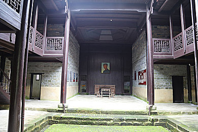 杨玉环的一 毛a1｜智能家居新宠儿，杨玉环“一毛A1”引领便捷生活新潮流-2