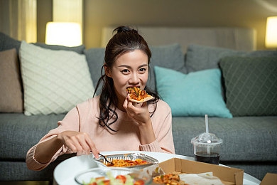 男生把坤放进女生的定眼里开元令人震惊的背后故事竟然是这样的｜误会“坤”定眼，友情裂痕终化解-2