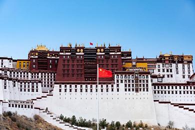 中国篮球体育生手冲｜中国篮球体育生手冲风采：汗水铸就梦想，青春绽放赛场-1