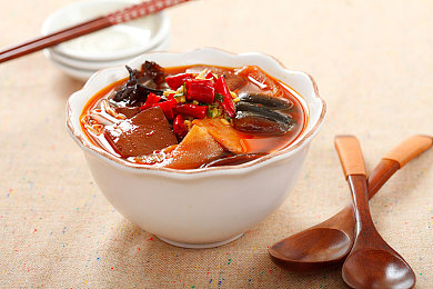 吃瓜网51爆料呱呱｜网络爆料漩涡：呱呱“吃瓜”引热议，素养理性共筑清朗网络