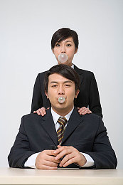 公交车上扒开腿做爰H男男｜公交车上惊现不雅行为：男子扒开腿H男男，社会道德与公共秩序再引关注-2