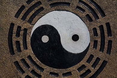 三上悠亚作品｜三上悠亚新作引发热议，成人娱乐行业的变革与思考-1